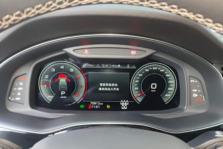 Used Audi Q7 2021 55 TFSI quattro S line Sport model Instrument Cluster