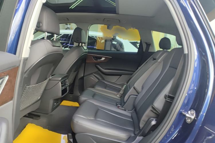 Used Audi Q7 2021 55 TFSI quattro S line Sport model Interior 4