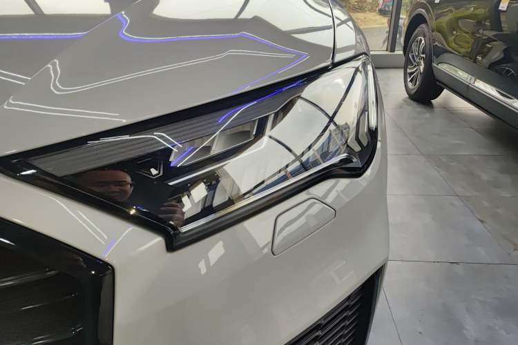Used Audi Q7 2021 55 TFSI quattro S line Sport model Left Front Headlight