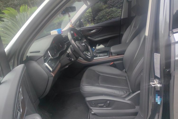 Used Audi Q7 2021 55 TFSI quattro S line Sport model Left Front Seat