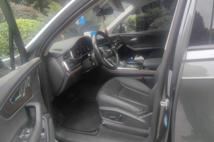 Used Audi Q7 2021 55 TFSI quattro S line Sport model Left Rear Seat