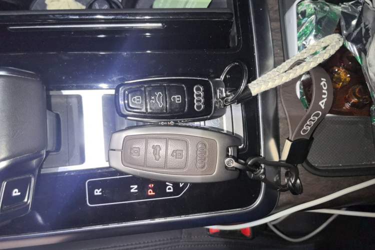 Used Audi Q7 2021 55 TFSI quattro S line Sport model Vehicle Key