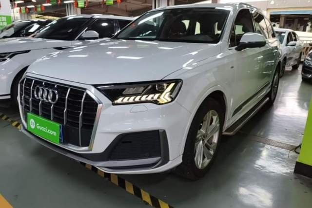 Used Audi Q7 2021 45 TFSI quattro S line Sport model