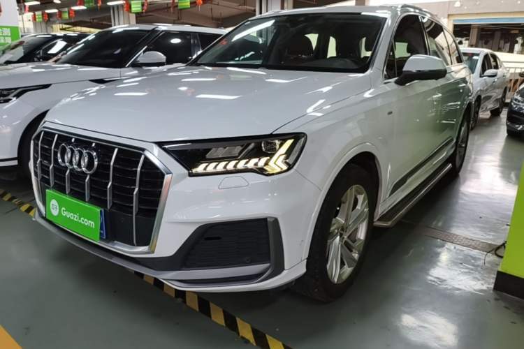 Used Audi Q7 2021 45 TFSI quattro S line Sport model Guazi used car, China used car export, Used car for sale, Used cars, Cheapest cars for sale