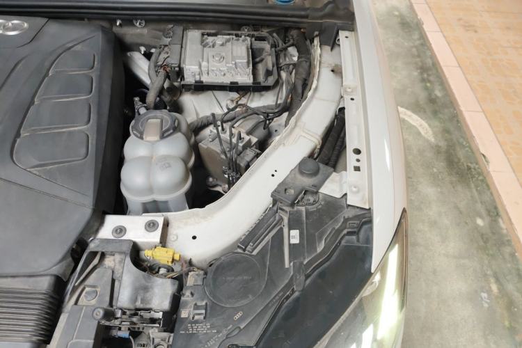 Used Audi Q7 2021 45 TFSI quattro S line Sport model Engine Bay Left