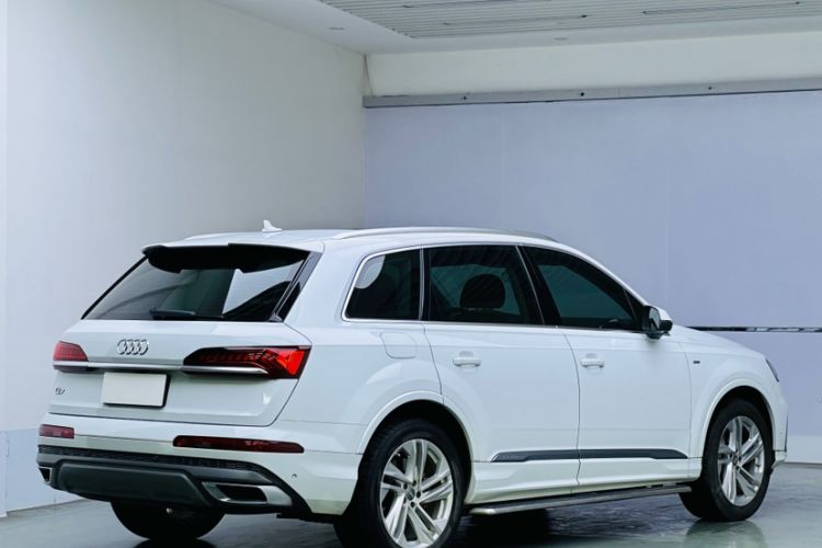 Used Audi Q7 2021 45 TFSI quattro S line Sport model Exterior 5