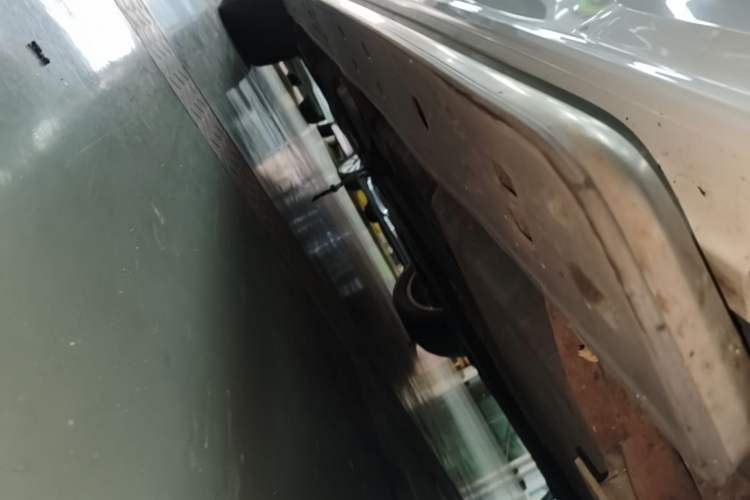 Used Audi Q7 2021 45 TFSI quattro S line Sport model Right Side Sill