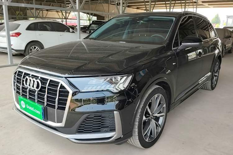 Used Audi Q7 2022 55 TFSI quattro S line Sport model Guazi used car, China used car export, Used car for sale, Used cars, Cheapest cars for sale