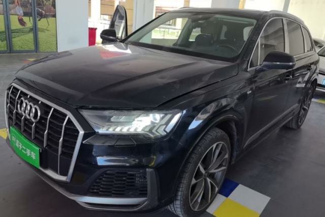 Used Audi Q7 2022 55 TFSI quattro S line Sport model