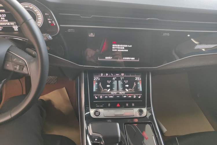 Used Audi Q7 2022 55 TFSI quattro S line Sport model Audio And AC Panel