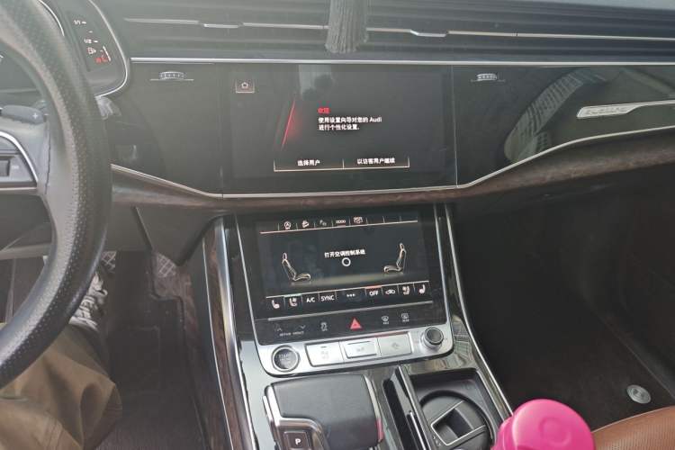 Used Audi Q7 2022 55 TFSI quattro S line Sport model Audio And AC Panel