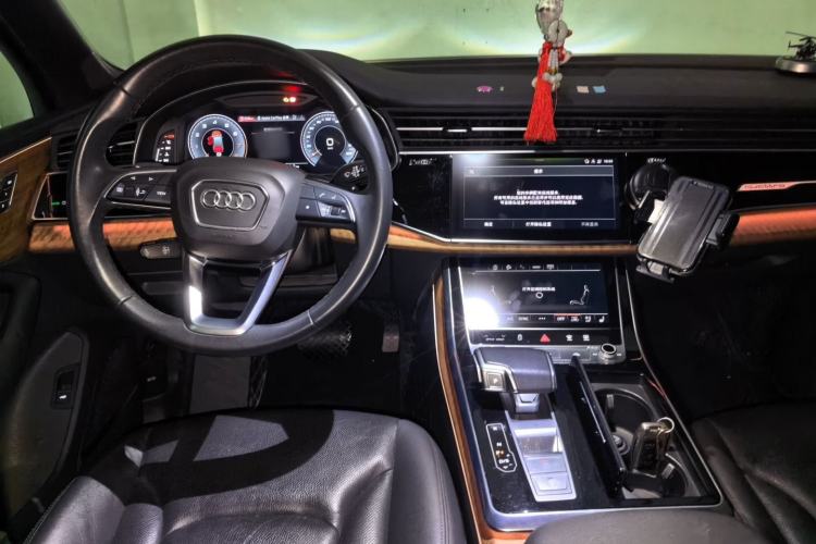 Used Audi Q7 2022 55 TFSI quattro S line Ice and Snow Sports Edition Center Console
