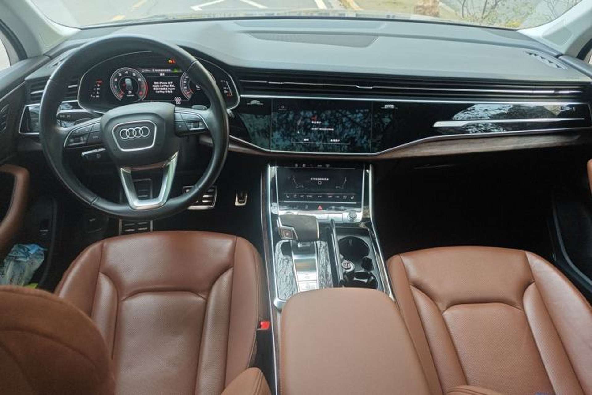Used Audi Q7 2022 55 TFSI quattro S line Sport model Center Console