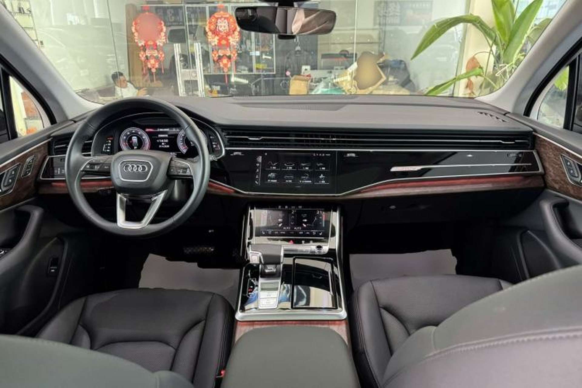 Used Audi Q7 2022 45 TFSI quattro S line Sport Edition Center Console