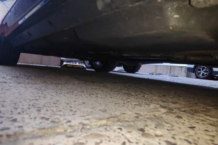 Used Audi Q7  Chassis Front Right