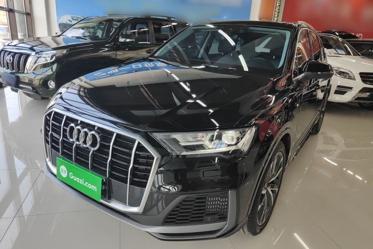 Used Audi Q7 2022 55 TFSI quattro S line Sport model Guazi used car, China used car export, Used car for sale, Used cars, Cheapest cars for sale