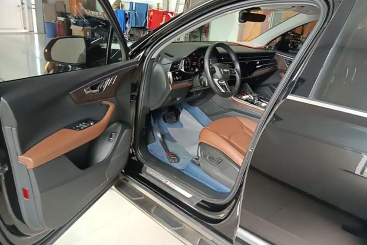 Used Audi Q7 2022 45 TFSI quattro S line Sport Edition Driver Seat