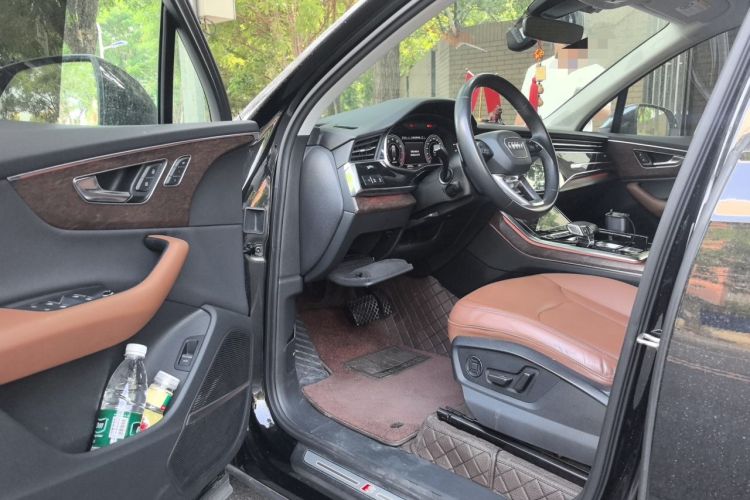 Used Audi Q7 2022 55 TFSI quattro S line Sport model Driver Seat