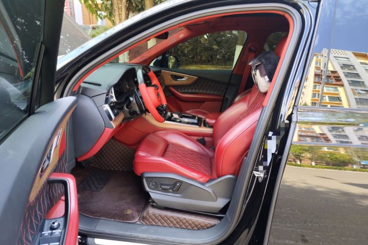 Used Audi Q7 2022 55 TFSI quattro S line Ice and Snow Sports Edition Driver Seat