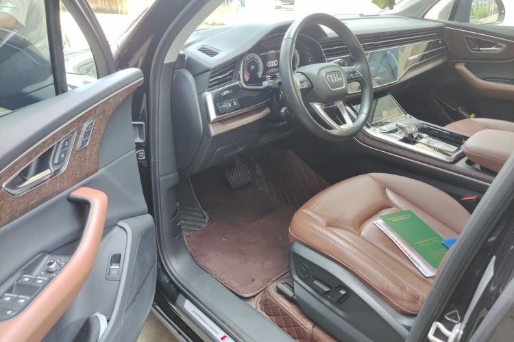 Used Audi Q7 2022 55 TFSI quattro S line Sport model Driver Seat