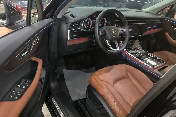 Used Audi Q7 2022 55 TFSI quattro S line Sport model Driver Seat