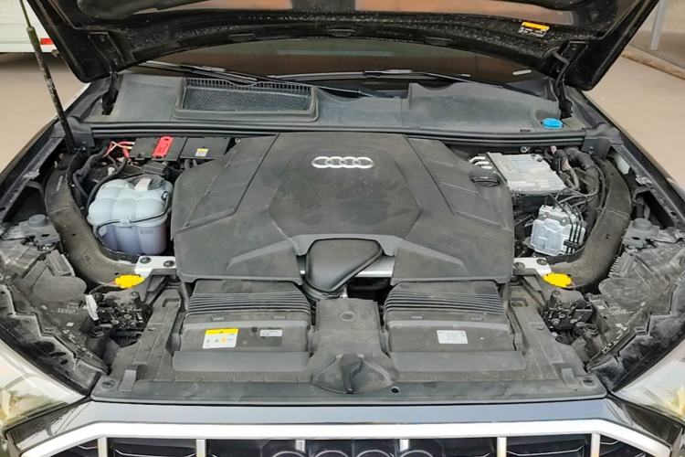 Used Audi Q7 2022 55 TFSI quattro S line Sport model Engine Bay