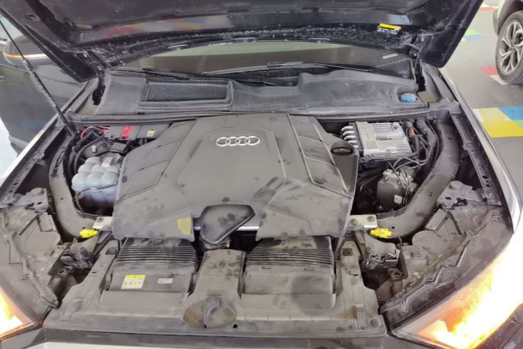 Used Audi Q7 2022 55 TFSI quattro S line Sport model Engine Bay