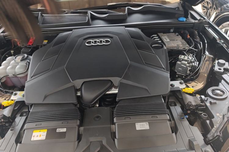 Used Audi Q7 2022 55 TFSI quattro S line Sport model Engine Bay