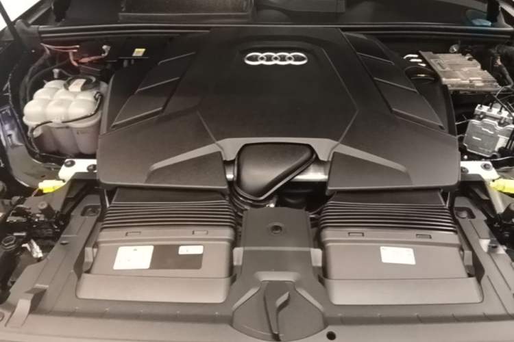 Used Audi Q7 2022 55 TFSI quattro S line Sport model Engine Bay