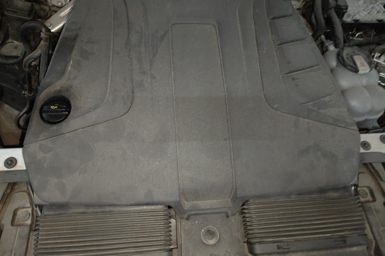 Used Audi Q7 2022 45 TFSI quattro S line Sport Edition Engine Bay