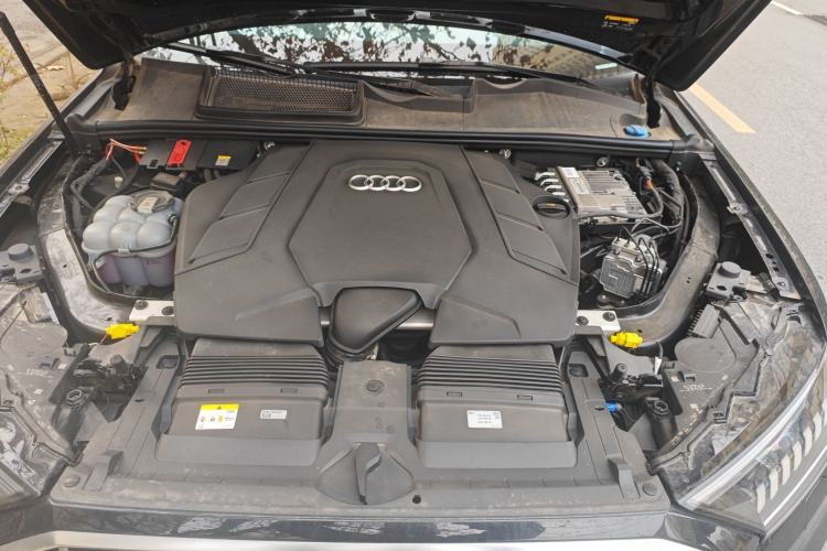 Used Audi Q7 2022 55 TFSI quattro S line Sport model Engine Bay
