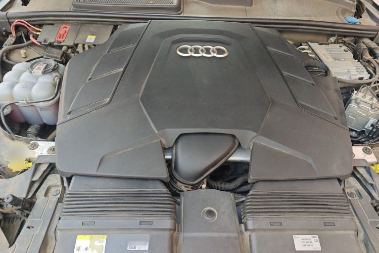 Used Audi Q7 2022 55 TFSI quattro S line Sport model Engine Bay