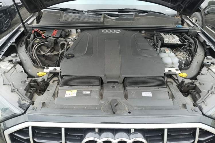 Used Audi Q7 2022 45 TFSI quattro S line Sport Edition Engine Bay