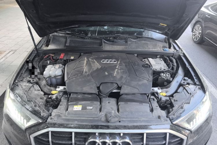 Used Audi Q7 2022 55 TFSI quattro S line Sport model Engine Bay