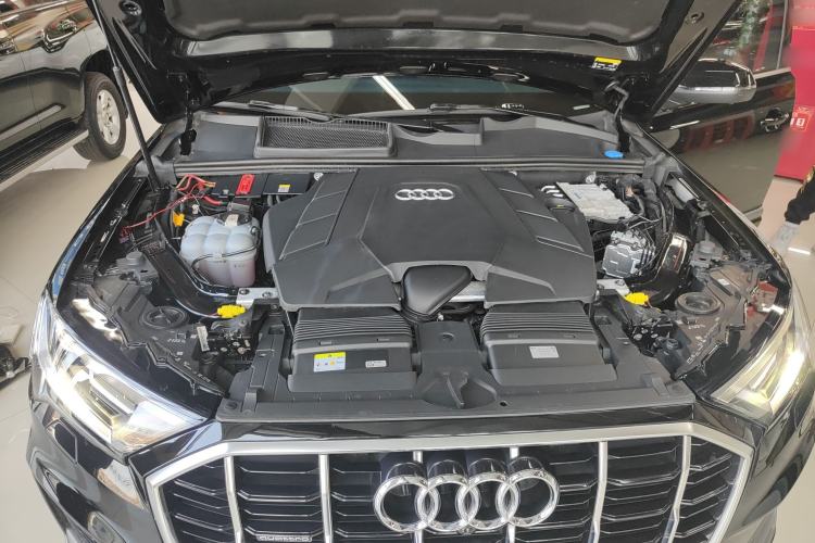 Used Audi Q7 2022 55 TFSI quattro S line Sport model Engine Bay