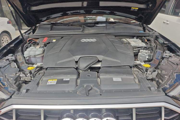 Used Audi Q7 2022 55 TFSI quattro S line Sport model Engine Bay