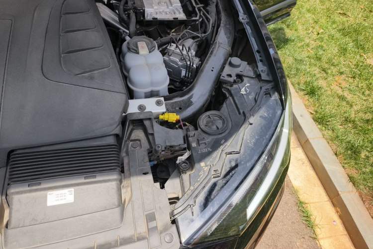 Used Audi Q7 2022 45 TFSI quattro S line Sport Edition Engine Bay Left