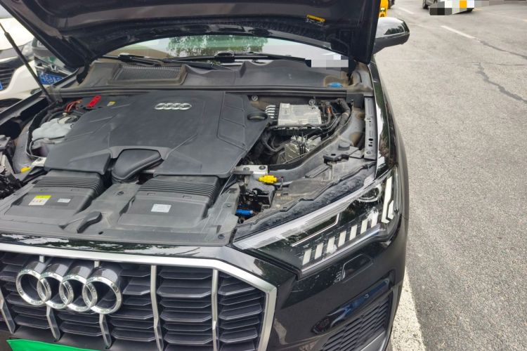 Used Audi Q7 2022 55 TFSI quattro S line Sport model Engine Bay Left