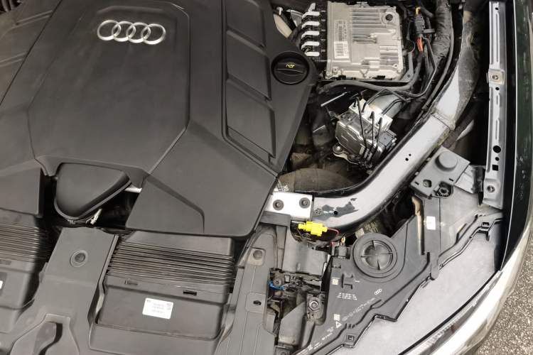 Used Audi Q7 2022 55 TFSI quattro S line Sport model Engine Bay Left