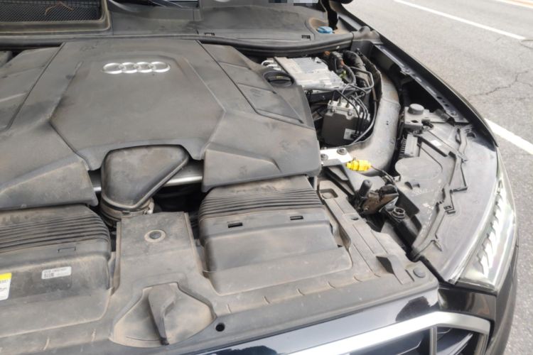 Used Audi Q7 2022 55 TFSI quattro S line Sport model Engine Bay Left