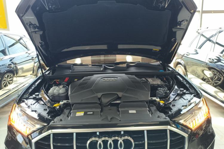Used Audi Q7 2022 55 TFSI quattro S line Sport model Engine Bay
