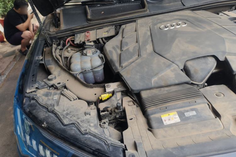 Used Audi Q7 2022 55 TFSI quattro S line Ice and Snow Sports Edition Engine Bay Right