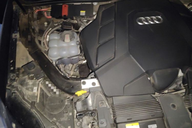 Used Audi Q7 2022 55 TFSI quattro S line Ice and Snow Sports Edition Engine Bay Right