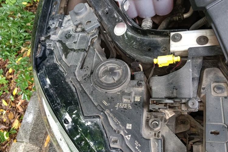 Used Audi Q7 2022 55 TFSI quattro S line Sport model Engine Bay Right