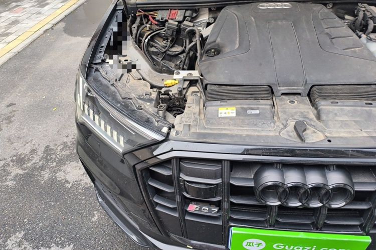 Used Audi Q7 2022 45 TFSI quattro S line Sport Edition Engine Bay Right