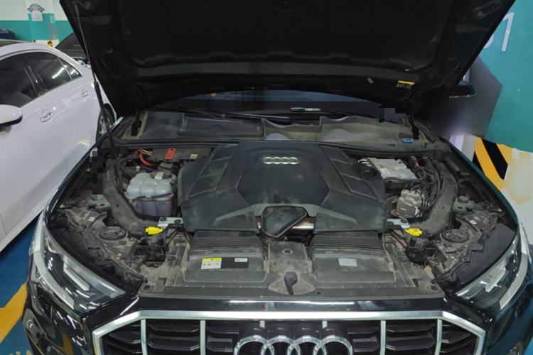 Used Audi Q7 2022 55 TFSI quattro S line Sport model Engine Bay