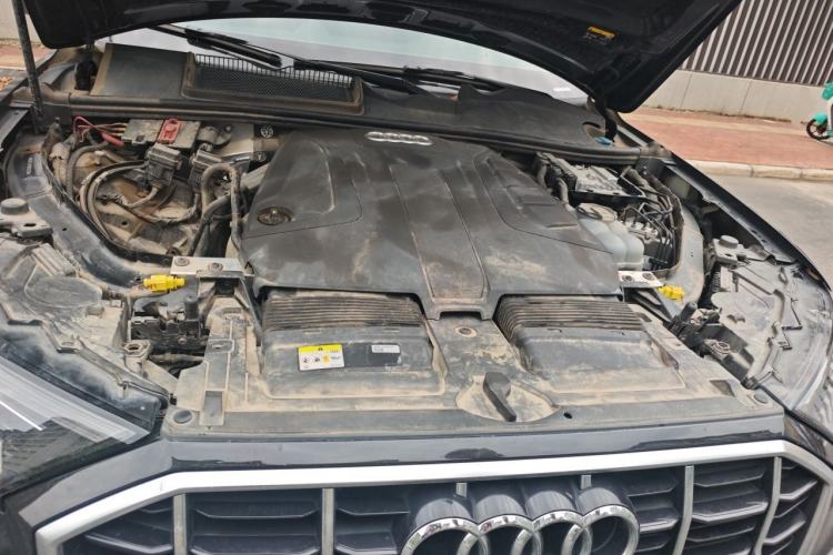 Used Audi Q7 2022 45 TFSI quattro S line Sport Edition Engine Bay