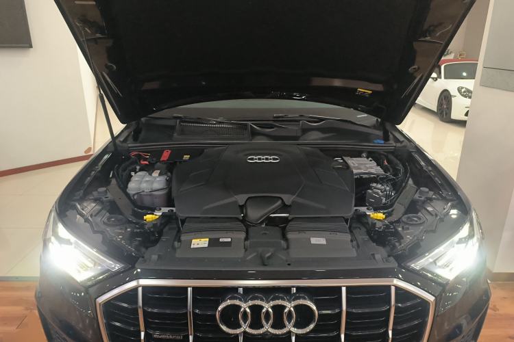 Used Audi Q7 2022 55 TFSI quattro S line Sport model Engine Bay