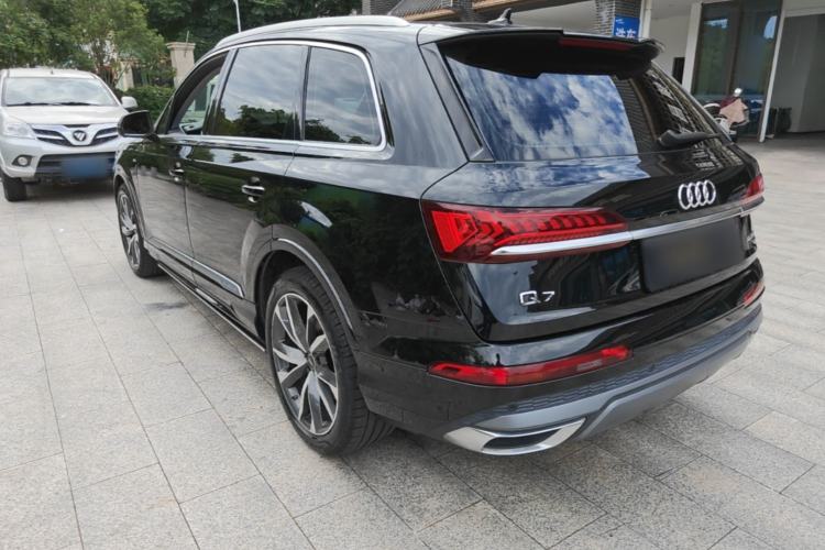 Used Audi Q7 2022 55 TFSI quattro S line Sport model Exterior 2