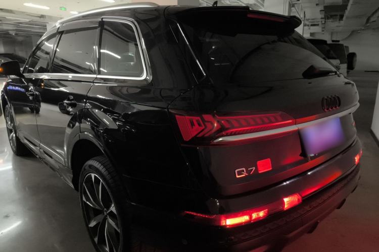 Used Audi Q7 2022 55 TFSI quattro S line Sport model Exterior 2